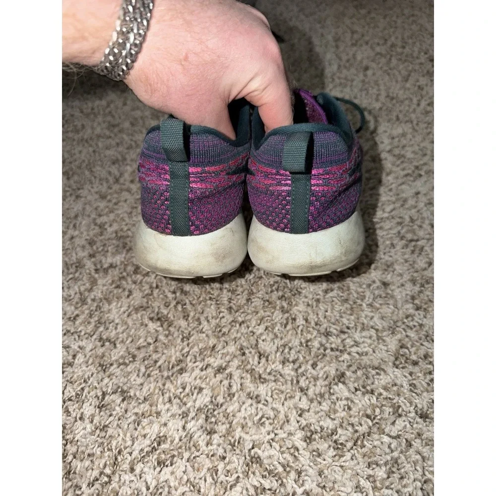 Nike Roshe Run Flyknit Womens Sz 9.5 Running Shoes Pink Purple Athletic Sneakers